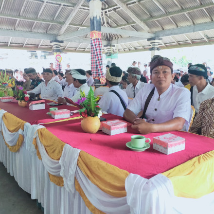 BULAN BAHASA BALI